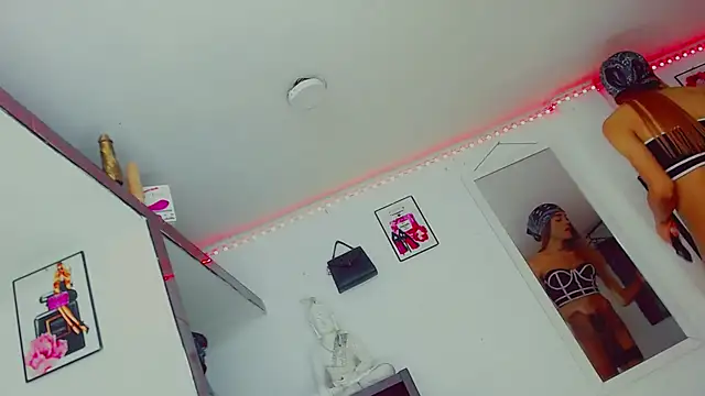 candy kendall online show from September 21, 2025, 9:14 am