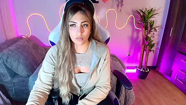 a belladanger online show from February 19, 2025, 2:12 am