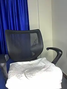 sweetestval online show from November 9, 2025, 8:07 am