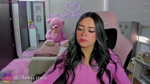 CuteDani  online show from July 15, 2026, 5:20 pm