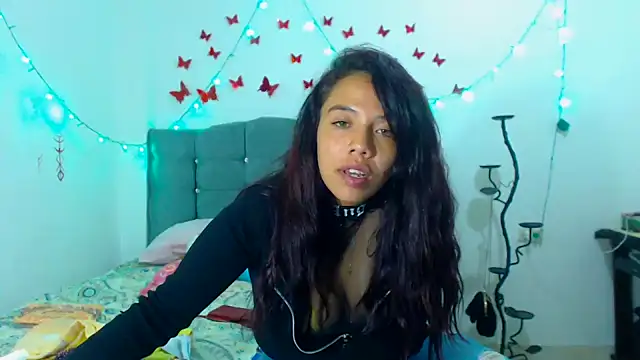 AmaraRoberts420 online show from February 3, 2025, 12:25 am