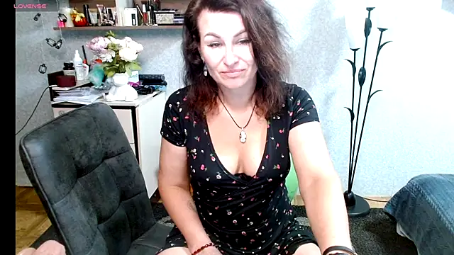 Snapshot of BeatriksS chatting on June 24, 2026, 6:39 pm BeatriksS online show from June 24, 2026, 6:39 pm