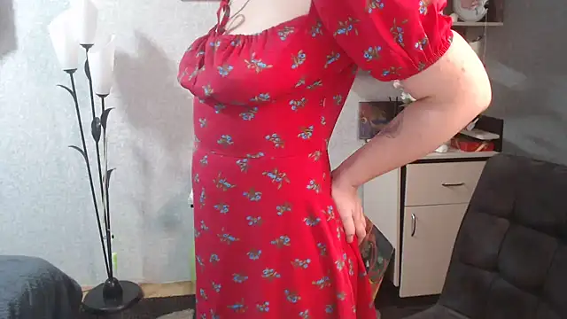 Snapshot of BeatriksS chatting on February 28, 2025, 3:15 pm BeatriksS online show from February 28, 2025, 3:15 pm