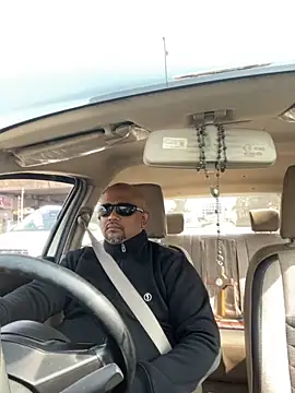 Snapshot of Dick_6inches chatting on December 1, 2025, 6:36 am Dick 6inches online show from December 1, 2025, 6:36 am