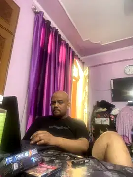 Snapshot of Dick_6inches chatting on October 16, 2025, 5:05 am Dick 6inches online show from October 16, 2025, 5:05 am