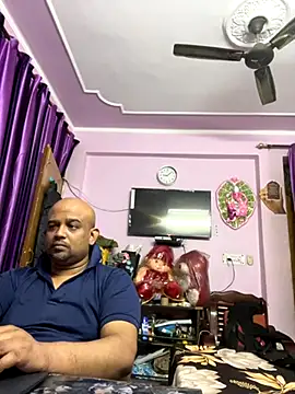 Snapshot of Dick_6inches chatting on November 18, 2025, 3:37 pm Dick 6inches online show from November 18, 2025, 3:37 pm