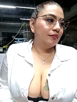 silvia lane online show from March 7, 2025, 8:13 am