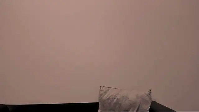 Snapshot of OliviaKisss chatting on March 25, 2026, 8:19 pm OliviaKisss online show from March 25, 2026, 8:19 pm