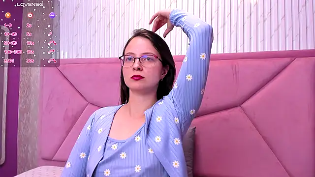 Snapshot of AmbeerWood_ chatting on September 13, 2025, 3:39 am AmbeerWood online show from September 13, 2025, 3:39 am