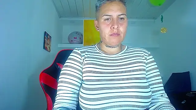 Yessi rousse online show from March 20, 2025, 5:04 pm