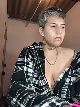 Snapshot of Yessi_rousse chatting on May 14, 2026, 1:30 pm Yessi rousse online show from May 14, 2026, 1:30 pm