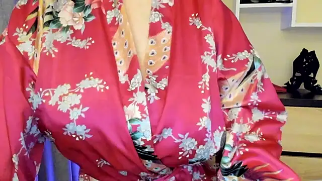 Snapshot of feliziaDesire chatting on March 4, 2026, 2:25 pm feliziaDesire online show from March 4, 2026, 2:25 pm