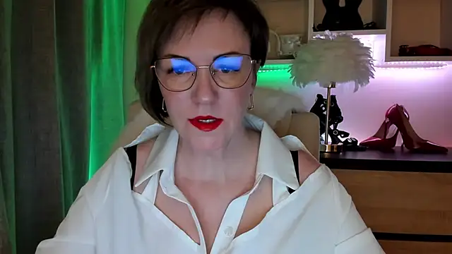 Snapshot of feliziaDesire chatting on January 18, 2026, 6:06 am feliziaDesire online show from January 18, 2026, 6:06 am