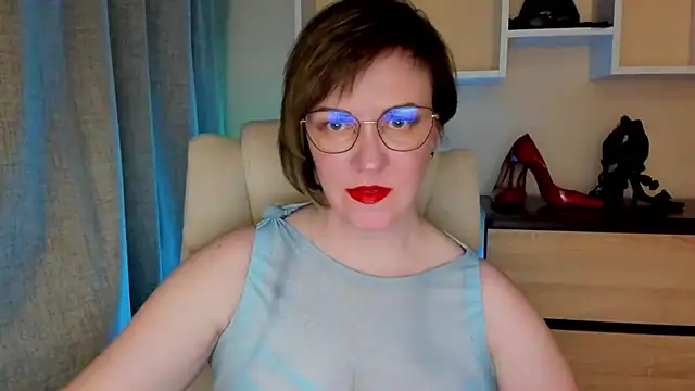 Snapshot of feliziaDesire chatting on March 2, 2026, 2:02 pm feliziaDesire online show from March 2, 2026, 2:02 pm