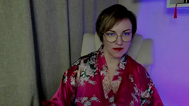 Snapshot of feliziaDesire chatting on May 30, 2026, 8:20 am feliziaDesire online show from May 30, 2026, 8:20 am
