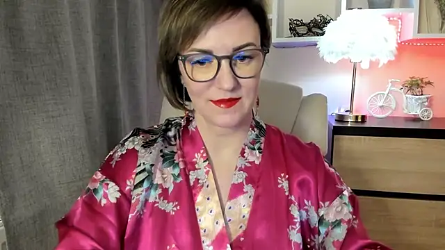 feliziaDesire online show from November 6, 2025, 1:04 pm