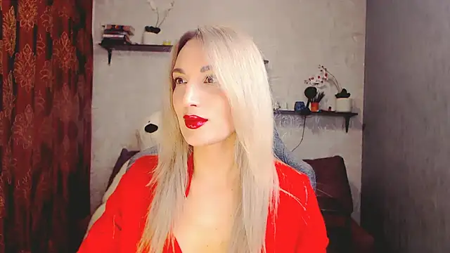 MillaXQueen online show from February 21, 2025, 11:44 am