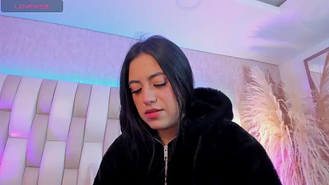 Rebeca jones online show from March 11, 2026, 12:21 pm