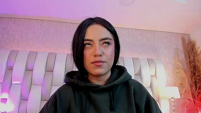 Rebeca jones online show from February 23, 2026, 12:17 pm