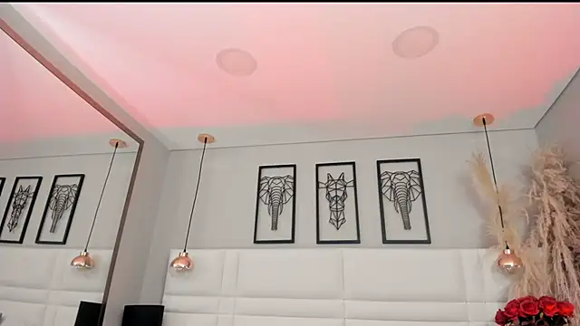 Rebeca jones online show from September 12, 2025, 12:16 pm