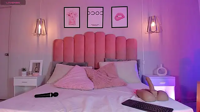 Ashleyy piink online show from March 5, 2026, 3:08 pm