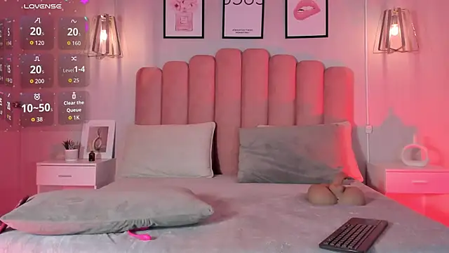 Ashleyy piink online show from April 17, 2026, 3:37 pm