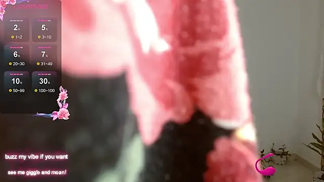 Nayade online show from September 21, 2025, 11:43 pm