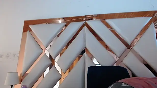 nathaly low1 online show from February 25, 2026, 12:49 pm