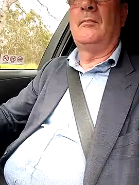 stiffandlubedxh online show from December 3, 2025, 10:09 pm