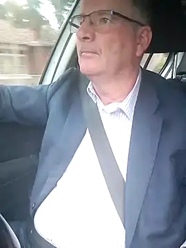 stiffandlubedxh online show from February 26, 2025, 8:15 pm