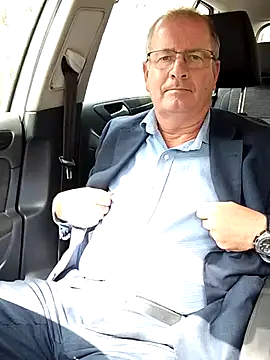 stiffandlubedxh online show from March 17, 2025, 1:14 am