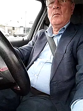 stiffandlubedxh online show from April 12, 2026, 9:18 pm