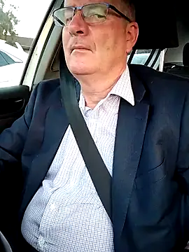 stiffandlubedxh online show from March 4, 2025, 8:16 pm