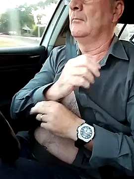 stiffandlubedxh online show from March 3, 2025, 8:21 pm