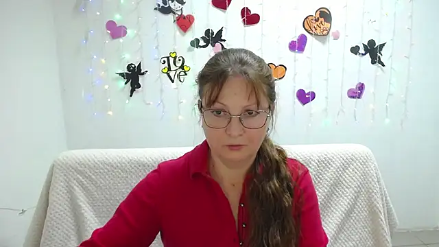 VanessaHotts online show from February 26, 2025, 6:08 am