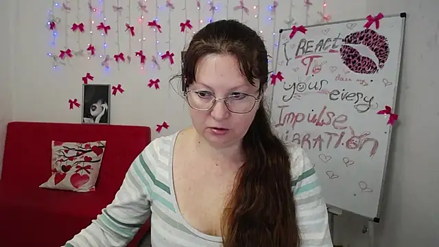 VanessaHotts online show from March 25, 2026, 6:02 am