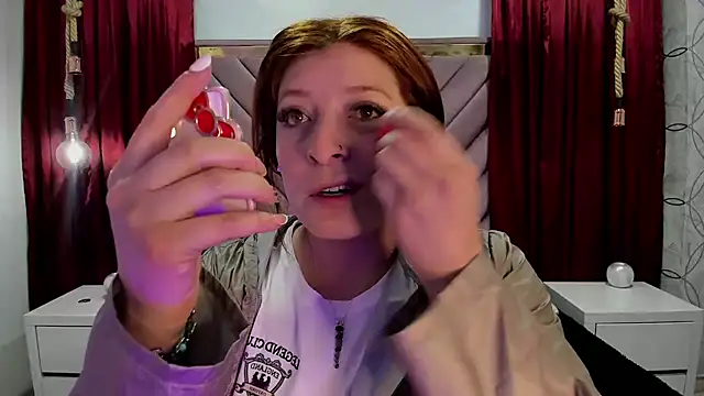 JulietaAlves online show from September 10, 2025, 10:58 am