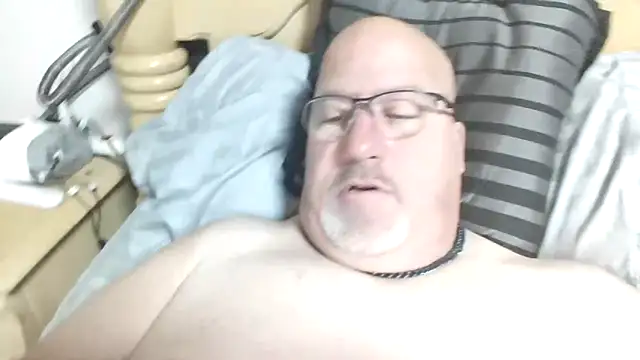 Bigbear0563 online show from November 6, 2025, 3:49 pm