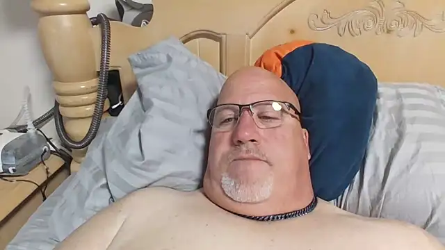 Snapshot of Bigbear0563 chatting on April 7, 2026, 4:09 pm Bigbear0563 online show from April 7, 2026, 4:09 pm