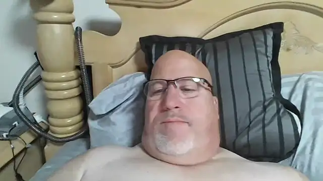 Bigbear0563 online show from October 13, 2025, 4:08 pm