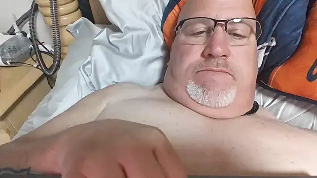 Snapshot of Bigbear0563 chatting on March 2, 2026, 12:11 am Bigbear0563 online show from March 2, 2026, 12:11 am