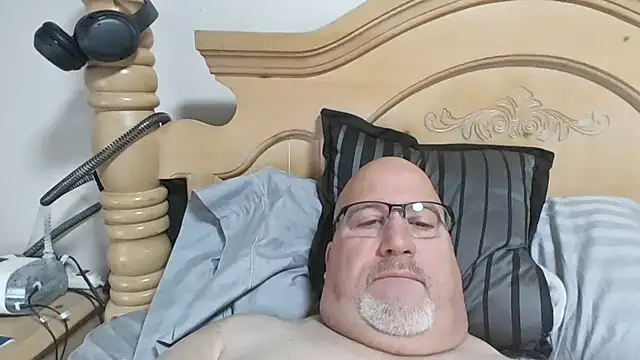 Bigbear0563 online show from December 2, 2025, 5:47 pm