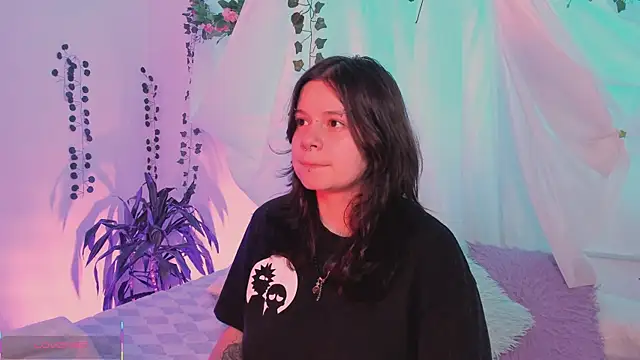 Mey moon online show from December 22, 2025, 2:55 am