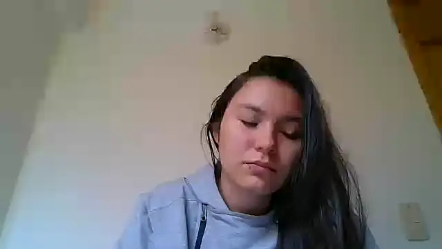  andygirl online show from December 15, 2024, 6:37 pm