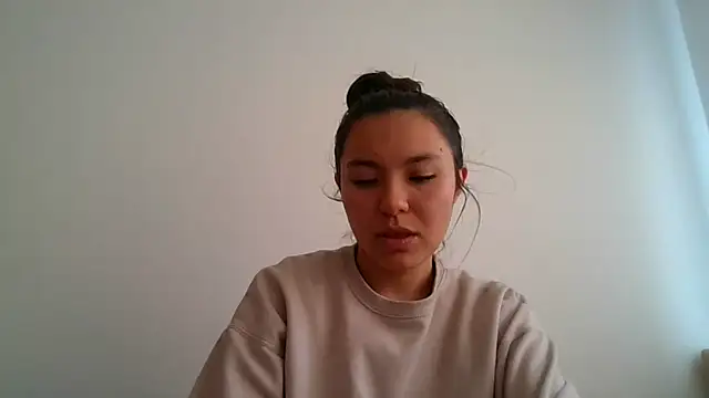 Snapshot of _andygirl chatting on May 8, 2026, 6:23 pm andygirl online show from May 8, 2026, 6:23 pm