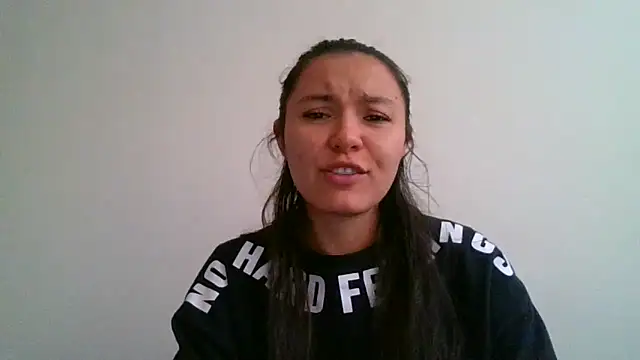 Snapshot of _andygirl chatting on May 19, 2026, 10:17 pm andygirl online show from May 19, 2026, 10:17 pm