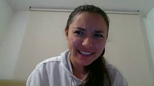 Snapshot of _andygirl chatting on April 27, 2026, 11:36 pm andygirl online show from April 27, 2026, 11:36 pm