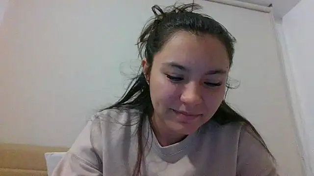 Snapshot of _andygirl chatting on May 19, 2026, 1:56 am andygirl online show from May 19, 2026, 1:56 am