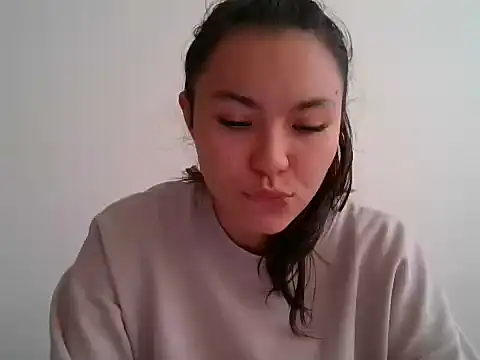 Snapshot of _andygirl chatting on April 24, 2026, 8:44 pm andygirl online show from April 24, 2026, 8:44 pm
