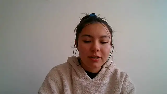 Snapshot of _andygirl chatting on May 20, 2026, 7:22 pm andygirl online show from May 20, 2026, 7:22 pm